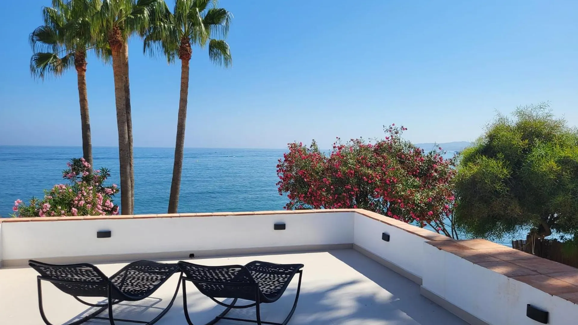 Beachfront Villa Estepona