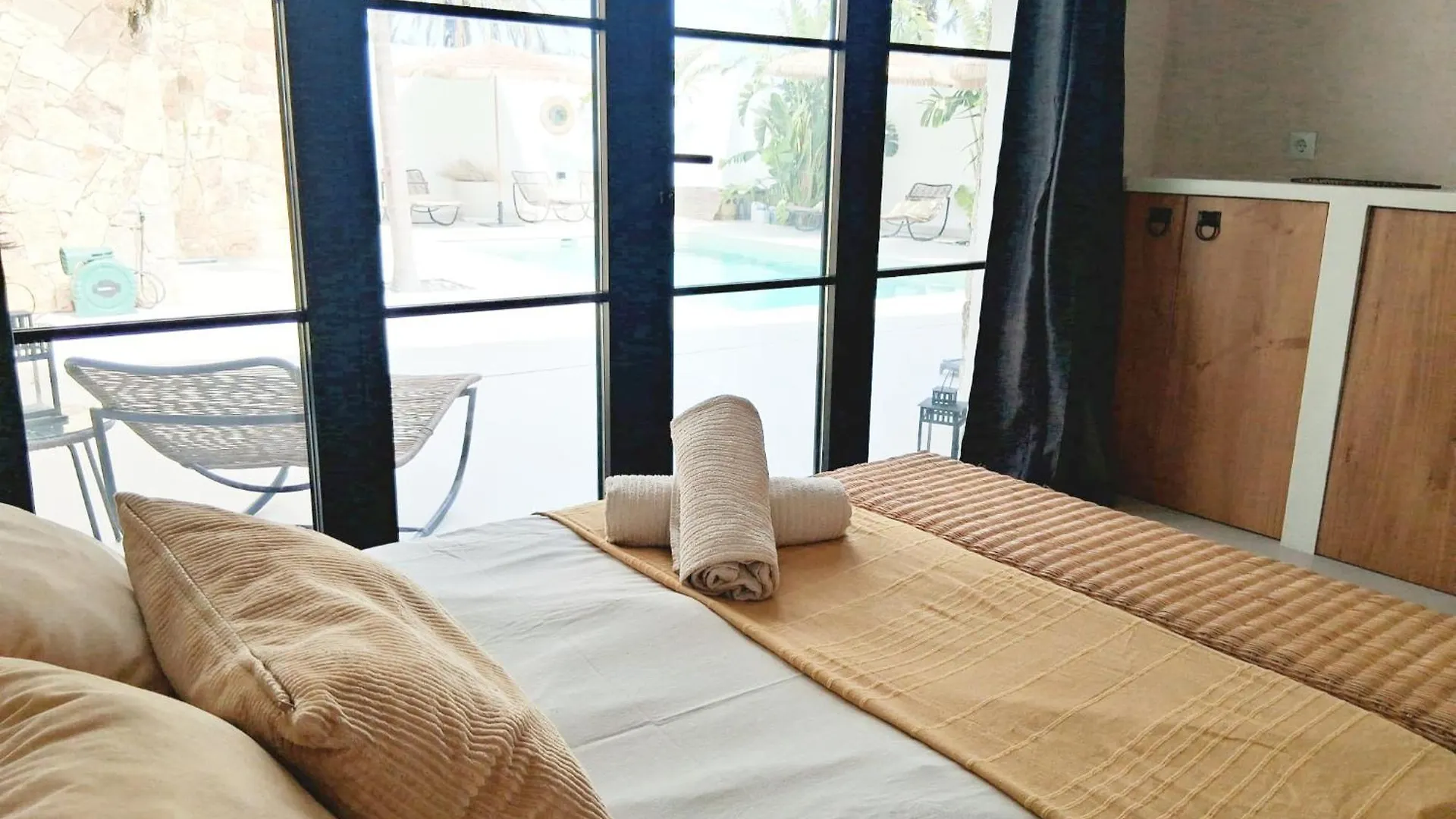 Beachfront Villa Estepona 0*,  Spain